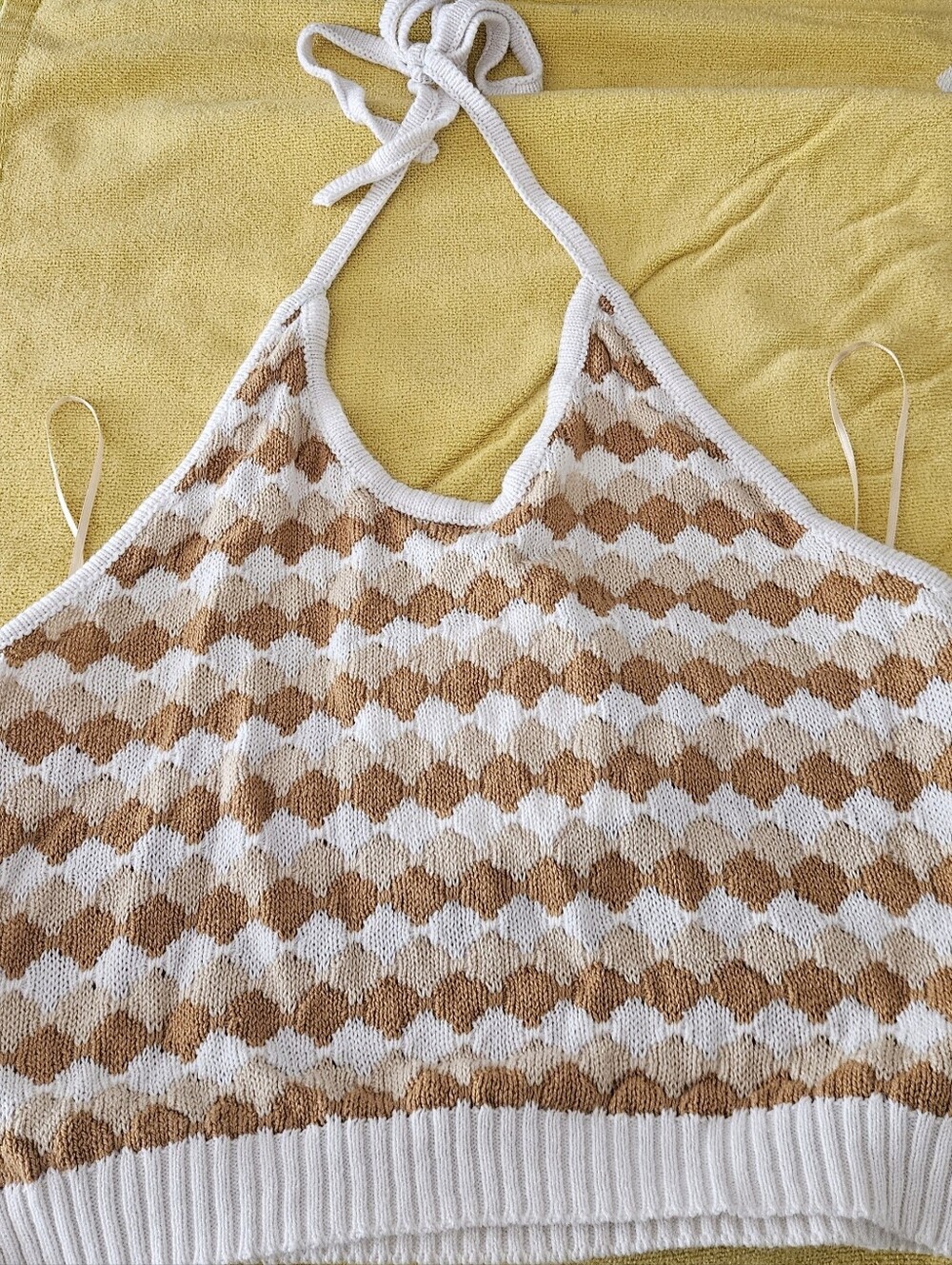 Willow &Wind NWT Knit Halter Crop Top in White and Tan